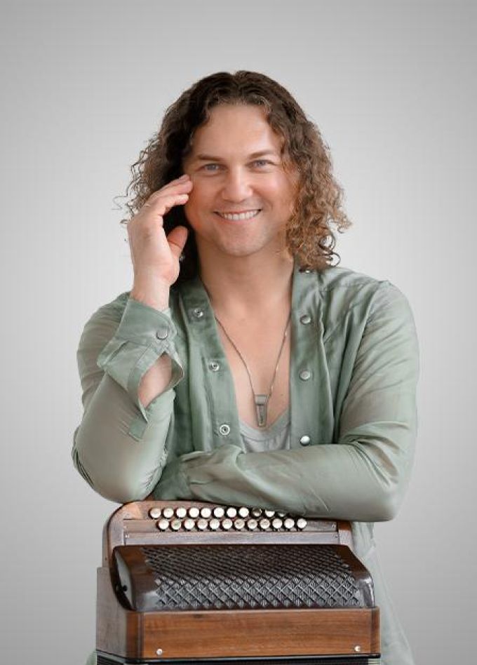 Кучерявый вечер. Александр Бардин с сольной программой